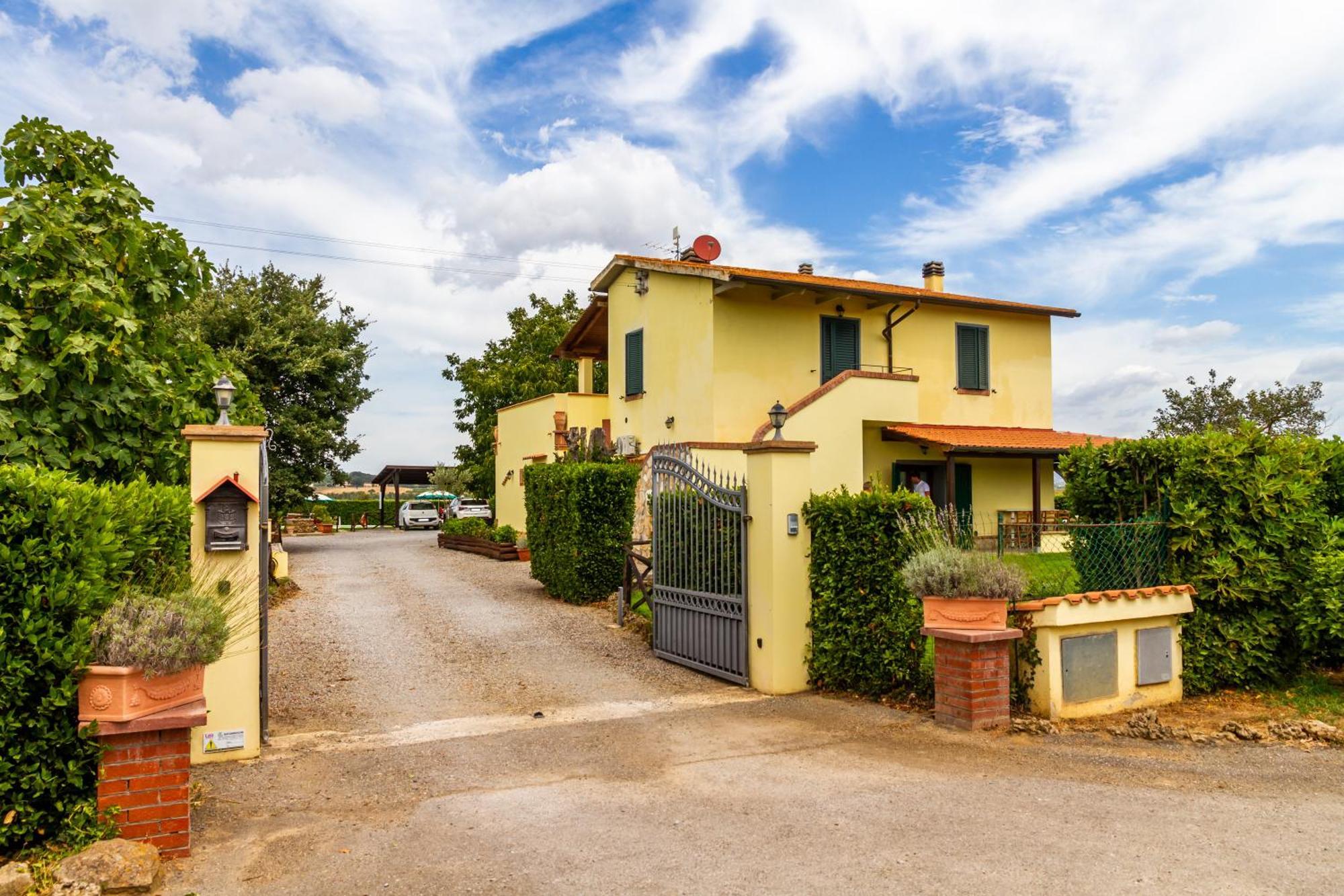 Casale Fattoria Benaris Villa Marsiliana Exteriör bild